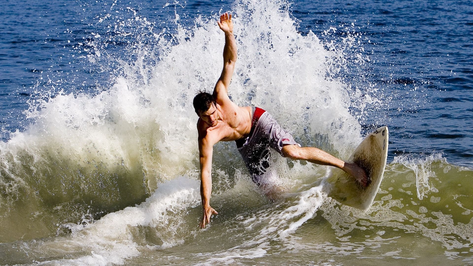 极寒赛场：雪地与冰原上的极速狂欢，极寒模式如何使用滑雪板
